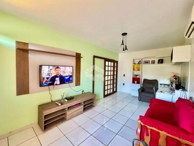 Casa Térrea à Venda Ampla, Completa e com Excelente Localização!