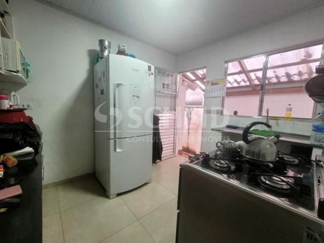 Casa térrea a venda com 187m de terreno e 137m de área construída no Jd. Cidália