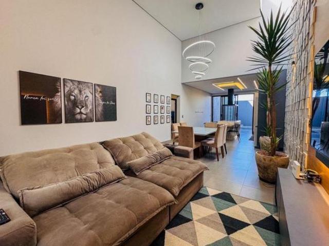 Casa Térrea à venda com 1 suíte com closet, 250m² de terreno em condomínio fechado em Hortolândia