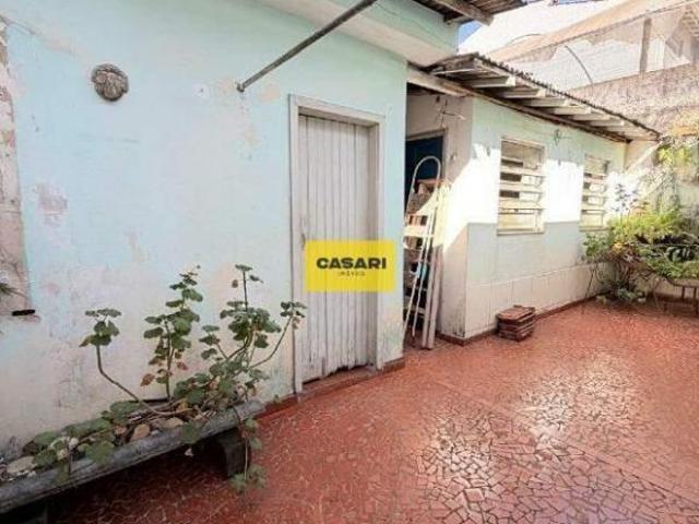 Casa Térrea à Venda com 2 Dormitórios, Quintal e 2 Vagas – Jardim do Mar | São B