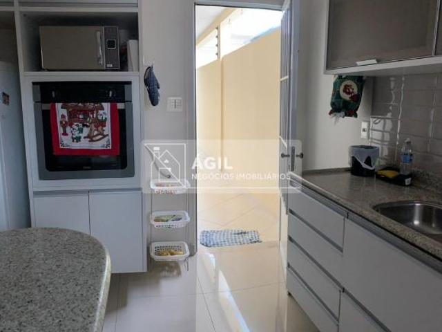 Casa térrea a venda com 3 dormitórios e suíte Jardim das Indústrias Zona Oeste São José dos C