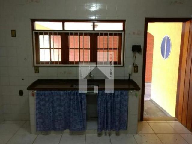 Casa terréa à venda com 3 dormitórios, 335m² totais, 4 vagas de garagem Jardim Caçula, Jundiaí, S
