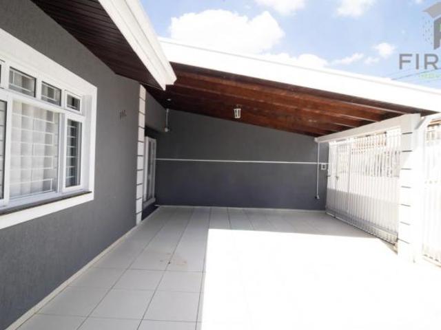 Casa Térrea à Venda com 3 Dormitórios
