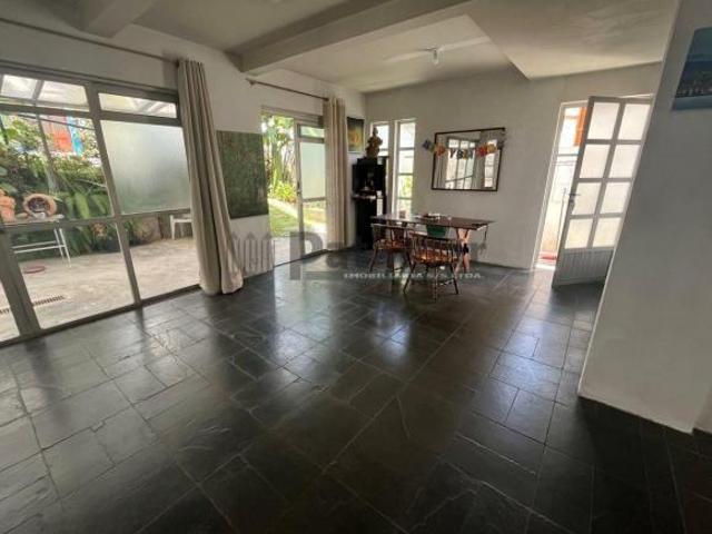 Casa térrea a venda com 3 quartos, 1 suíte no Jardim Peri Peri