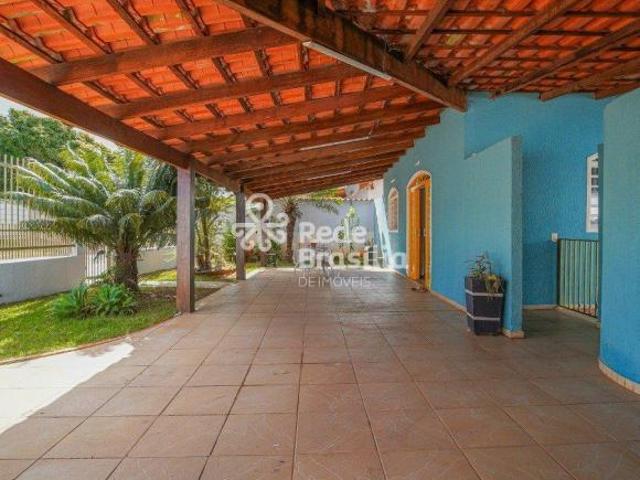 Casa térrea à venda com 3 quartos no Condomínio Serra Dourada 2, Sobradinho