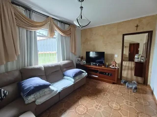 Casa térrea à venda e edícula nos fundos! Jd.Aida/Guarulhos!