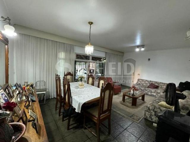 CASA TÉRREA A VENDA EM TERRENO DECLIVE 3 DORMS 1 SUÍTES 2 VAGAS