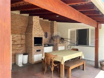 Casa Terrea a venda tem 148 metros quadrados com 2 quartos