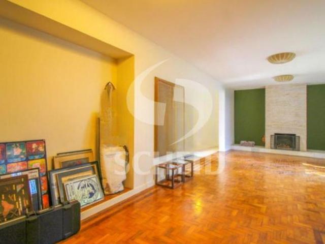 Casa Térrea a venda, 3 suites, 450m2 construção, 800m2 de terreno, 8 vagas, Alto