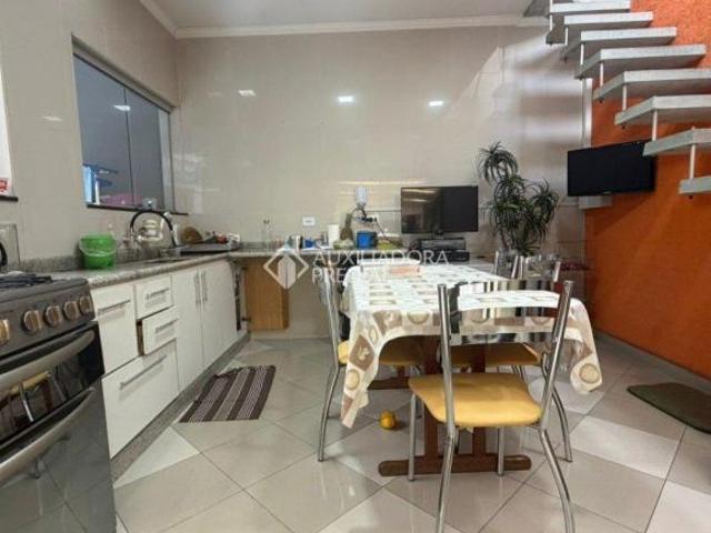 Casa à venda 3 quartos, 2 suítes em Bangu, Santo André, SP