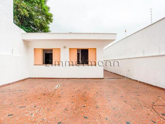 CASA TÉRREA ALTO DE PINHEIROS 3 DORMITÓRIOS