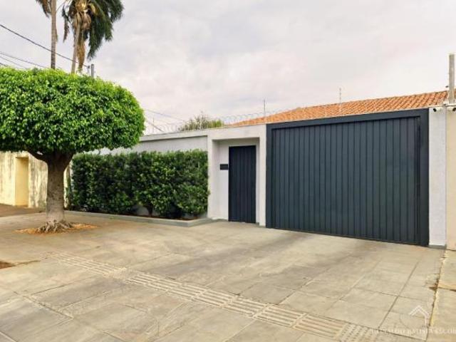 Casa térrea ampla com piscina e espaço gourmet na Vila Almeida