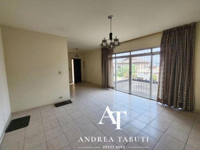 CASA TERREA ASSOBRADADA 3 DORMITORIOS 1 SUITE COM 3 VAGAS