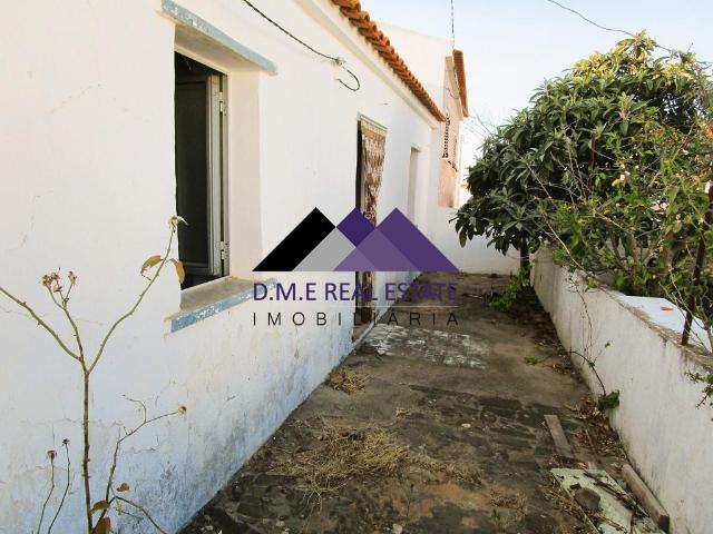 Casa Térrea T2 em Ruína com Terreno | Odeleite 87m² Odeleite