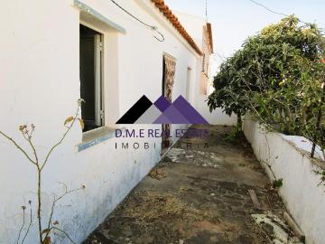 Casa Térrea c/ Terreno para Recuperar 87m² Odeleite