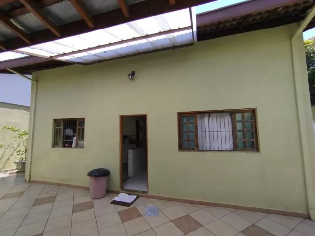 Casa térrea Cidade Morumbi 4 quartos / 2 suítes / 6 vagas