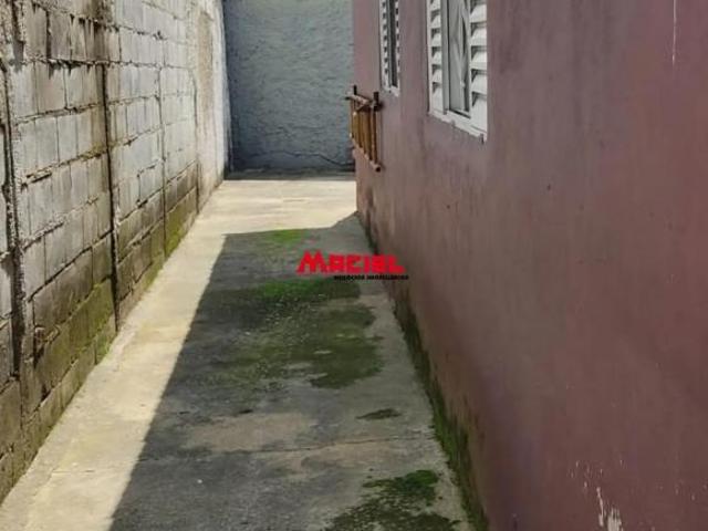 CASA TÉRREA CIDADE MORUMBI 3 QUARTOS QUINTAL ÁREA TERRENO 300M²