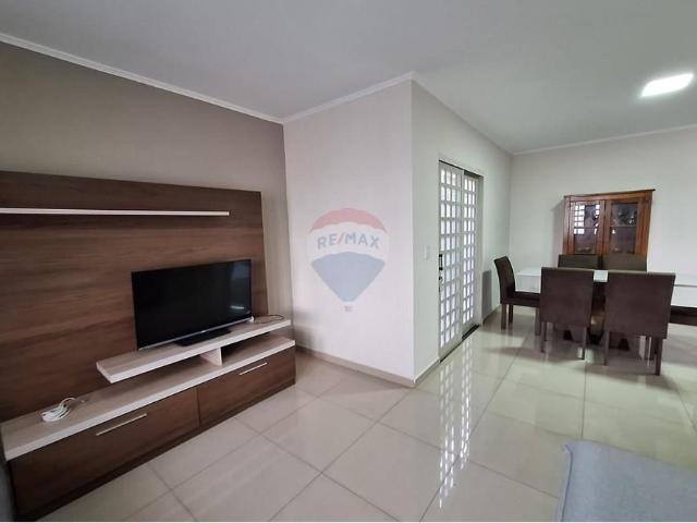 Casa Térrea com 3 Dormitórios para alugar, 200m² por R$ 6.400,00/mês Jardim do Lago Atibaia/SP