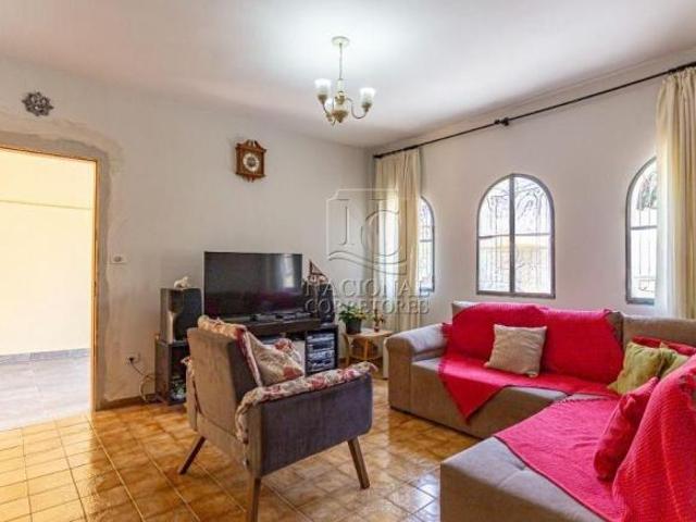 Casa térrea com 3 dormitórios, quintal, 5 vagas, à venda, 163 m² Vila Alto de