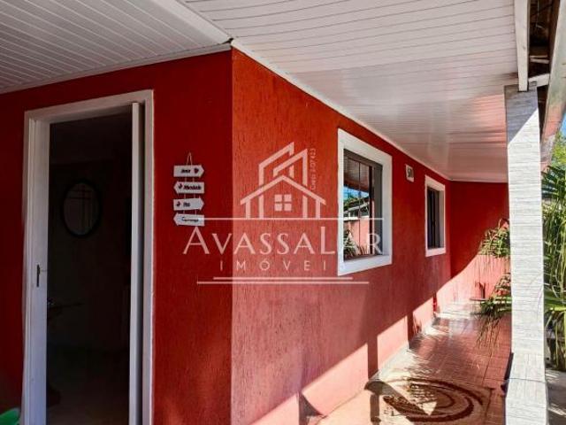 Casa térrea com 3 dormitórios sendo 1 suíte à venda Sítio Cercado | Curitiba PR