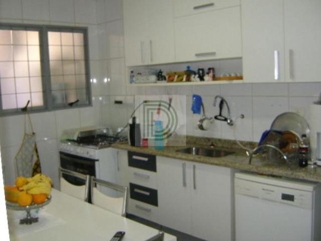 CASA TÉRREA COM 3 DORMITÓRIOS, SENDO 1 SUÍTE