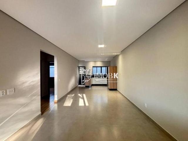 Casa térrea com 3 dormitórios sendo 2 suítes à venda, por R$ 800.000 Parque Residencial Jundiaí II