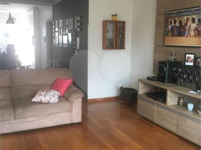 Casa térrea com 3 quartos à venda em Jardim vista linda SP