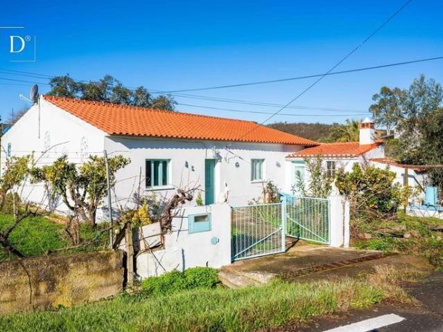 Casa térrea com 3 quartos, anexo e jardim no Alentejo 133m² Almodôvar e graça dos padrões