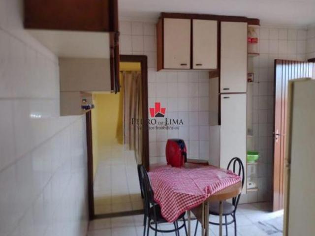 Casa térrea com 3 quartos e 2 vagas na Vila Formosa