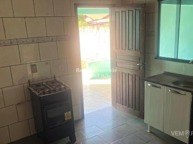 Casa Térrea com 3 Quartos para Alugar por R$ 1.500/mês