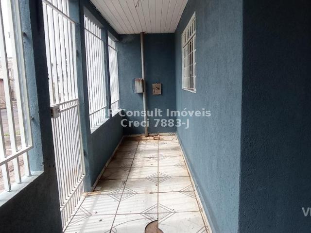 Casa Térrea com 3 Quartos para Alugar por R$ 1.500/mês