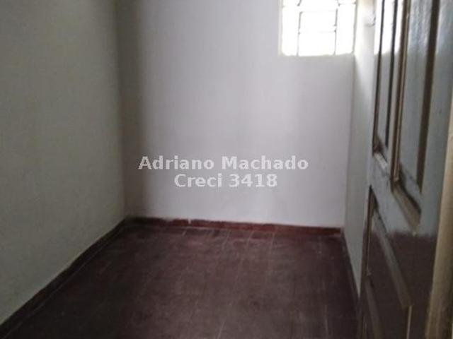 Casa Térrea com 3 Quartos para Alugar por R$ 1.500/mês