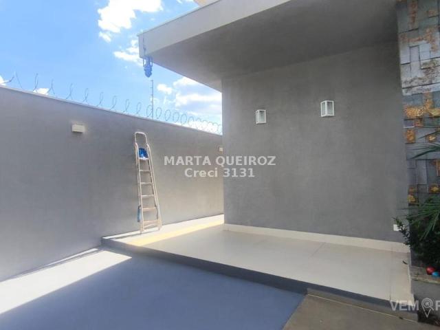 Casa Térrea com 3 Quartos para Alugar por R$ 2.800/mês