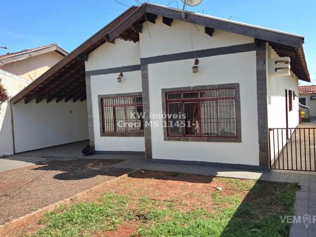 Casa Térrea com 3 Quartos para Alugar por R$ 2.850/mês