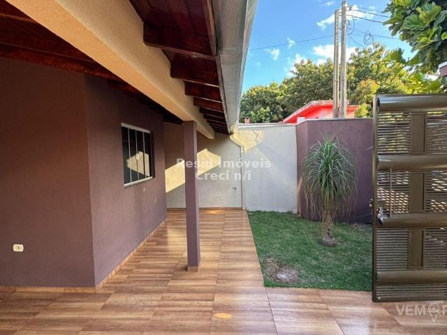Casa Térrea com 3 Quartos para Alugar por R$ 3.100/mês