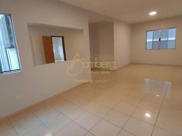 Casa térrea com 3 quartos/ 1 suíte/ 6 vagas/ quintal/ Alto da Boa Vista/ Próximo ao metrô e Parque