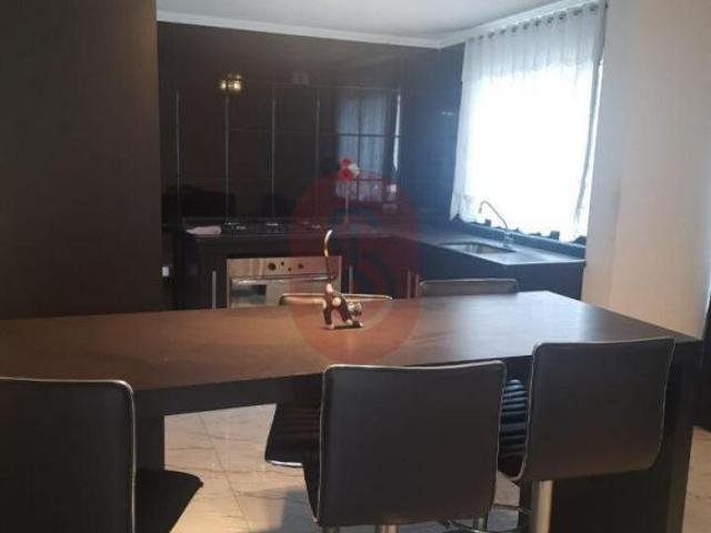 Casa térrea com 3 residências independentes, ótimo para renda
