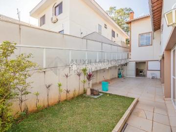 Casa térrea com 3 Suítes 300m² próxima ao Metrô Santos Imigrantes
