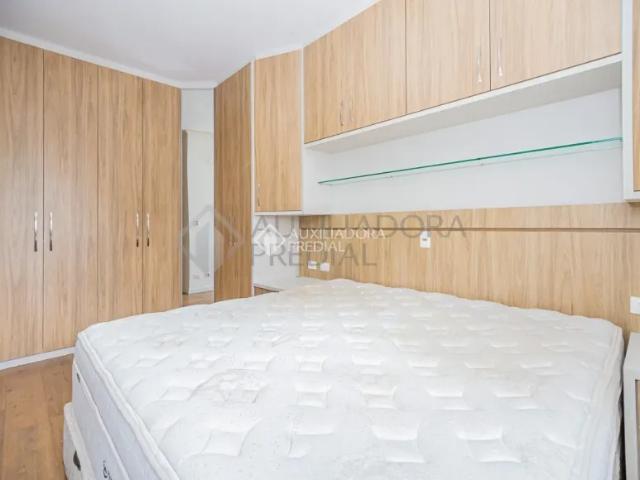 Casa térrea com 3 Suítes 300m² próxima ao Metrô Santos Imigrantes