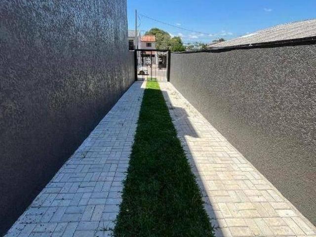 CASA TÉRREA COM 03 QUARTOS COM BOM ESPAÇO DE TERRENO