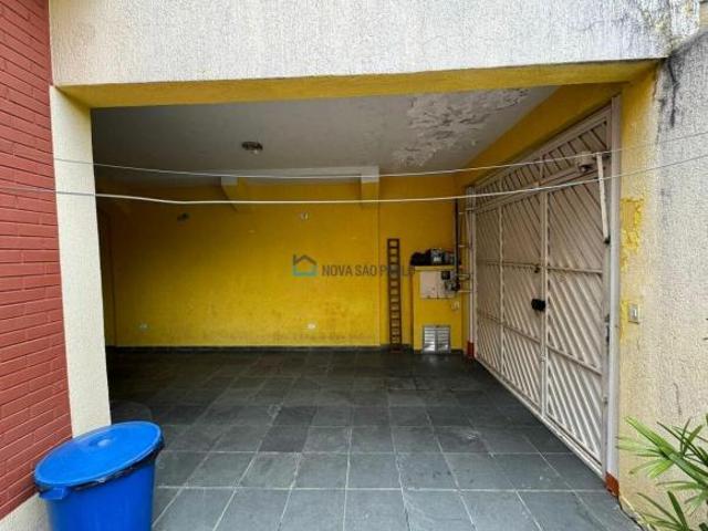 Casa térrea com 05 quartos na região do Jardim Miriam