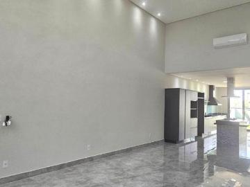 Casa terrea com 191 m² em Condomíniuo em Valinhos SP