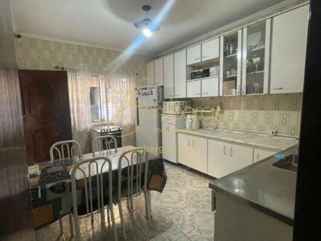 Casa terreá com 1 quartos, 1 suíte, 3 vagas + 2 edículas + 1 suíte/ terreno de 258 m², em Interlagos