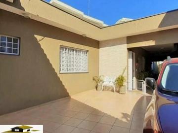 Casa Térrea com 200m2 na Vila Monumento