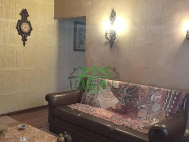 Casa térrea com 252m2 de terreno, com quintal amplo