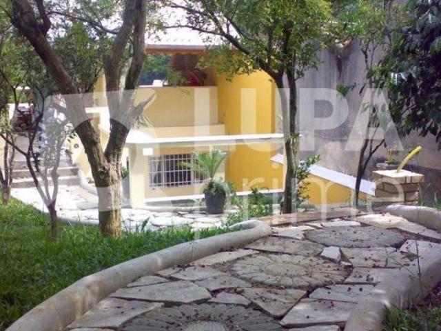 Casa Térrea com 2 dormitórios sendo 1 suíte á venda em Santana
