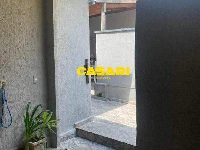 Casa Térrea com 2 Imóveis no Terreno e 5 Vagas à Venda – Vila Eldízia, Santo André