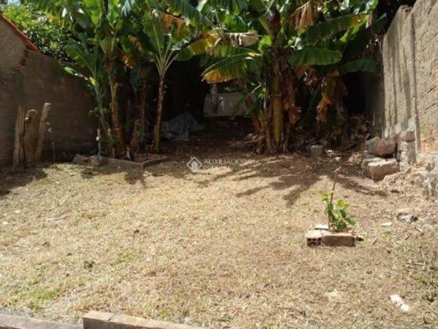 Casa térrea, com 2 quartos no Jardim Floresta