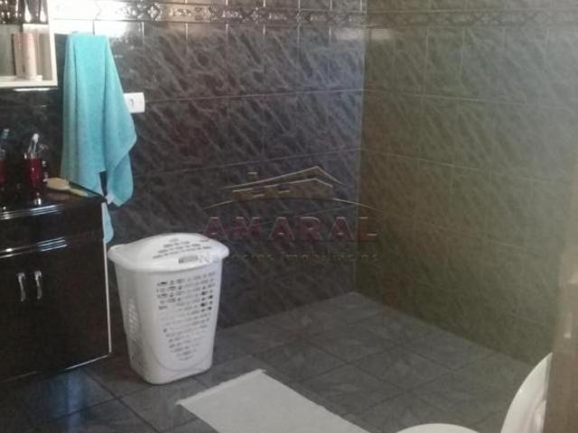 CASA TÉRREA COM 2 QUARTOS E AMPLO TERRENO À VENDA NO JARDIM ANA ROSA SUZANO/SP