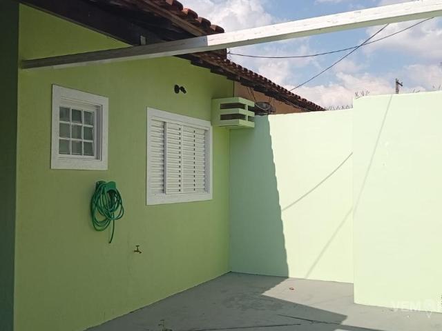 Casa Térrea com 2 Quartos para Alugar por R$ 1.250/mês